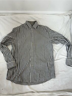 Men's Long-Sleeve Vertical Stripe Dress Shirt — Black & White